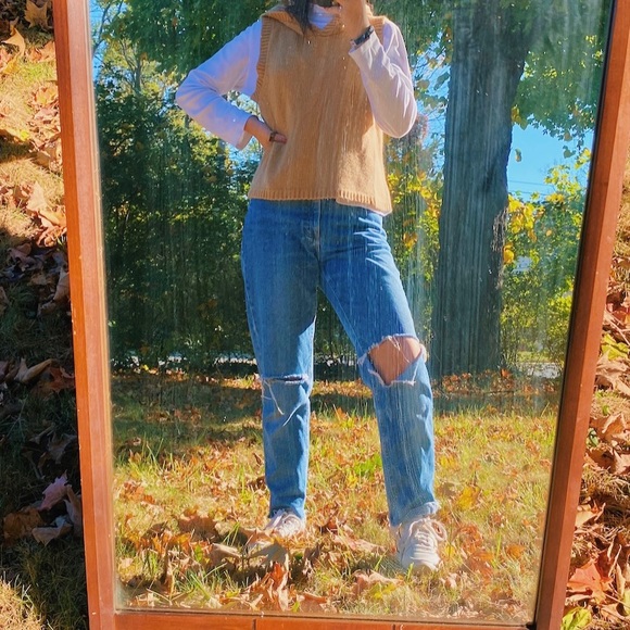 tan wool sweater vest - Picture 3 of 4